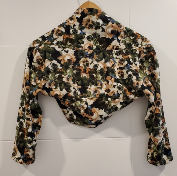 Vintage Shrug by Terra Cotta Clothing Design - Picture 3 of 5